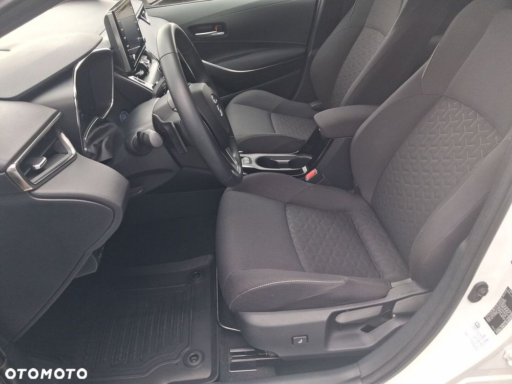 Toyota Corolla 2.0 Hybrid Comfort - 11