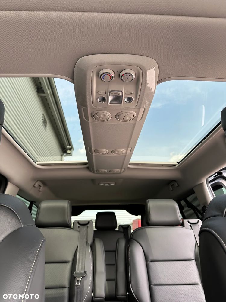 Peugeot Traveller 2.2 BlueHDi Long Business VIP EAT8 - 18