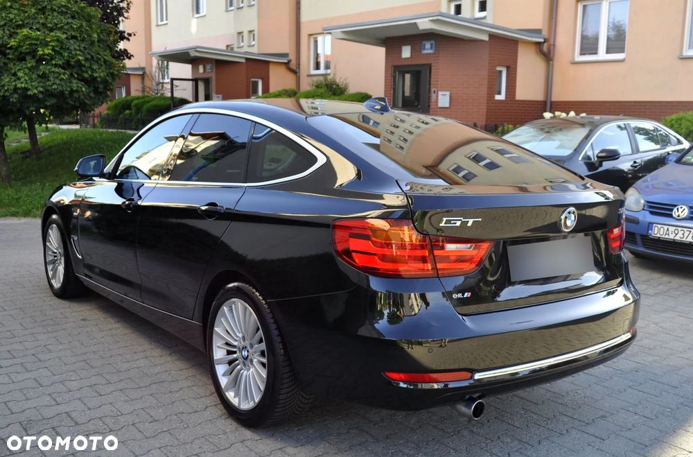 BMW 3GT 320i Luxury Line - 10