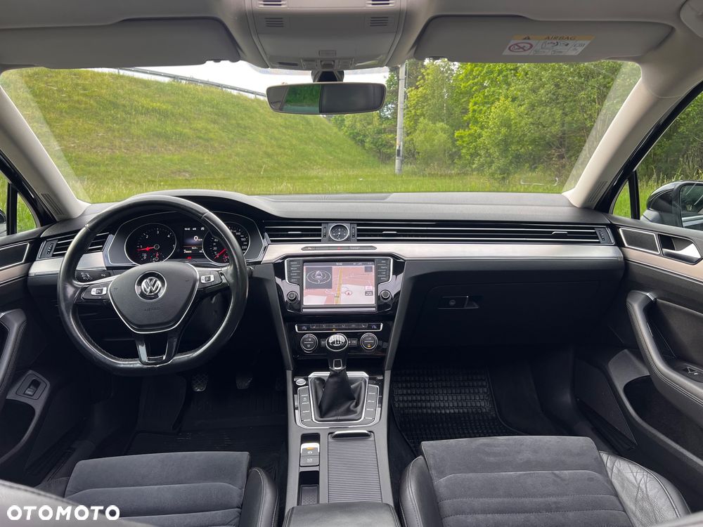 Volkswagen Passat 2.0 TDI (BlueMotion Technology) Trendline - 16