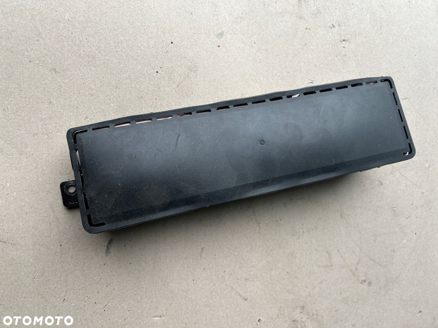 TESLA S PODUSZKA POWIETRZNA KOLANOWA AIRBAG PASAŻERA PRAWA 1005260-00-H - 1