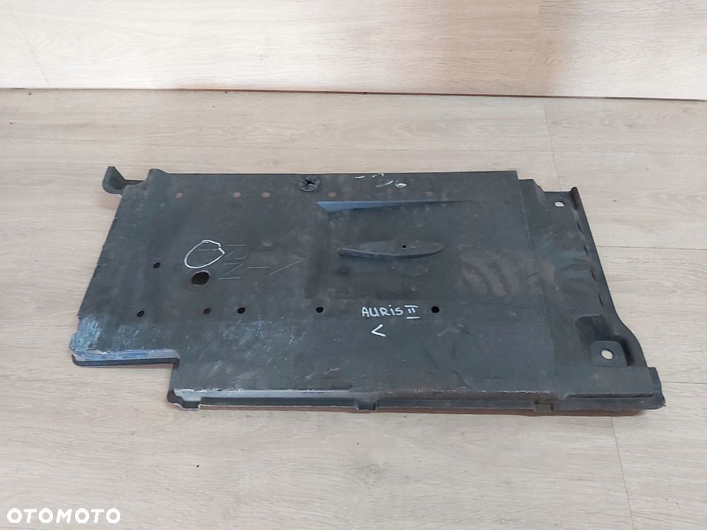 Toyota Auris II osłona podłogi płyta podwozia 58168-02140 - 1
