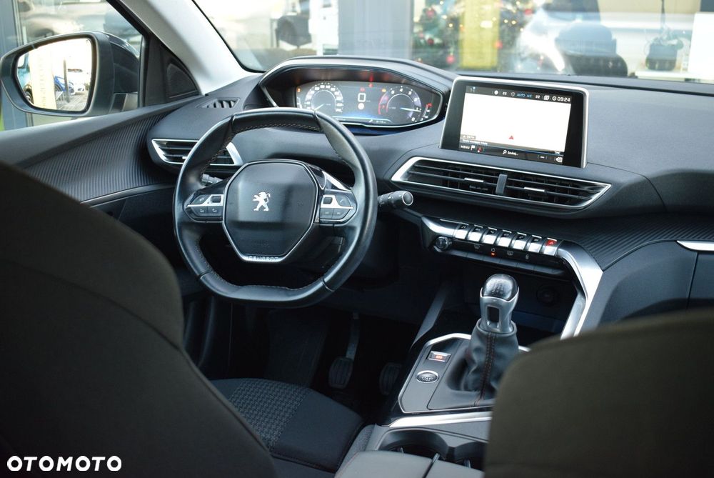 Peugeot 3008 1.2 PureTech Allure S&S - 13