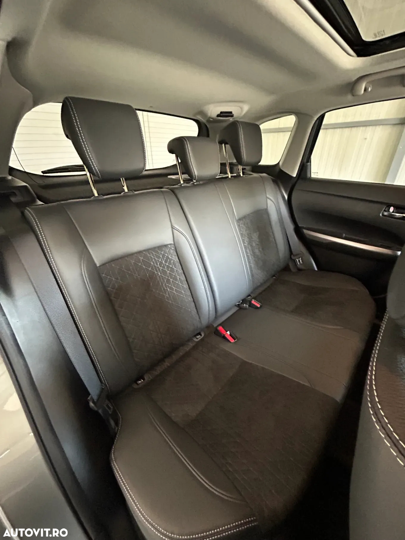 Suzuki Vitara 1.5 HEV Luxus - 14