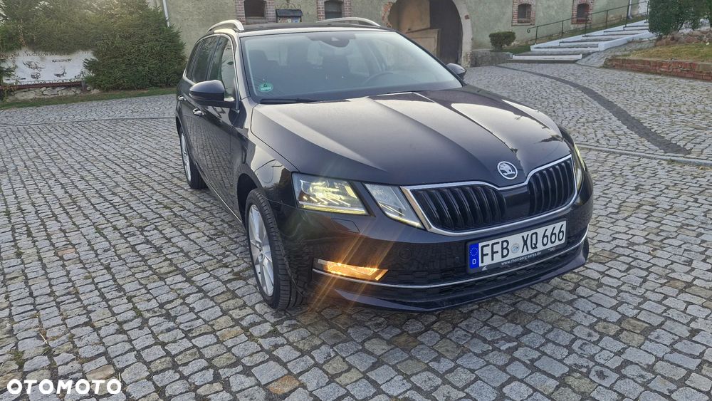 Skoda Octavia 2.0 TDI DSG Exclusive - 6