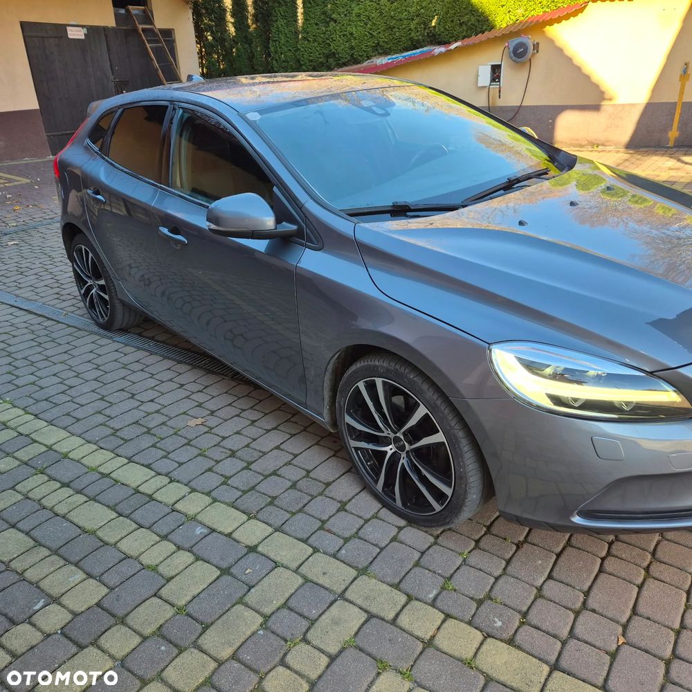 Volvo V40 - 14