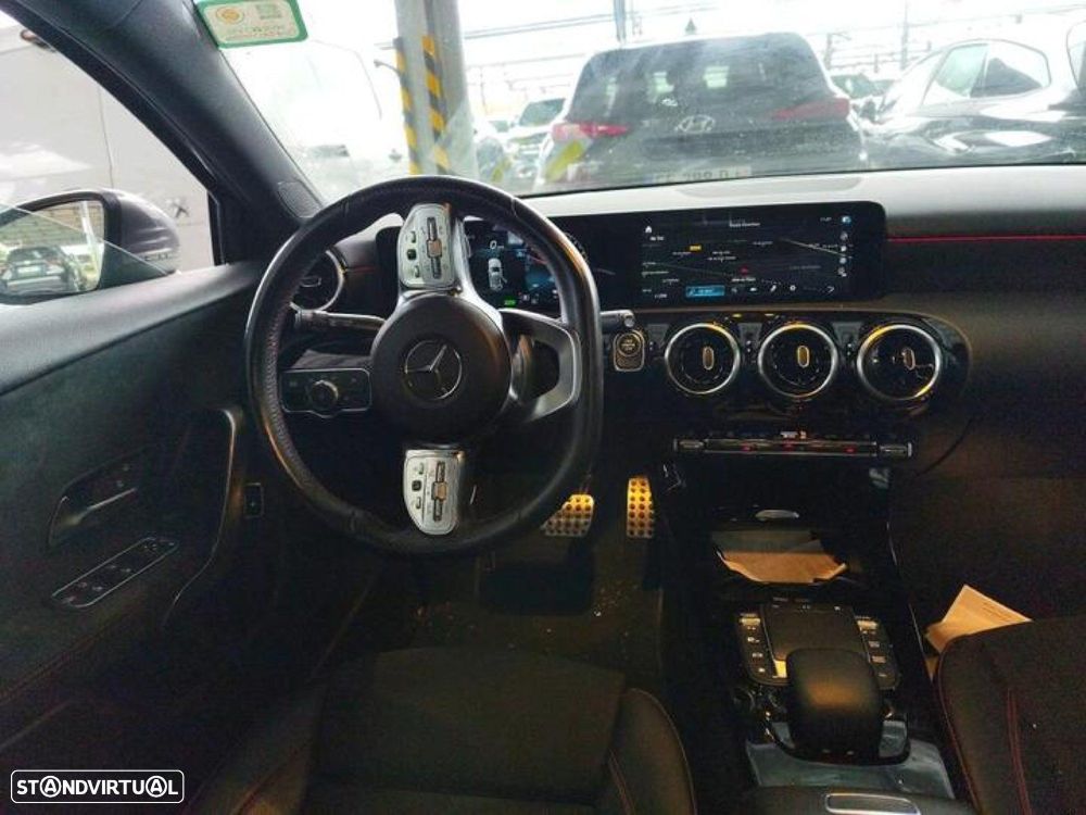 Mercedes-Benz A 250 e AMG Line - 5