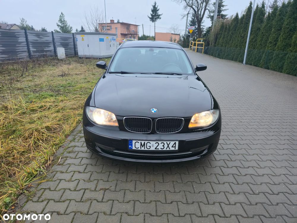 BMW Seria 1 118i Edition Sport - 12