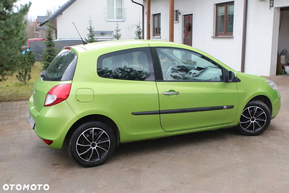Renault Clio 1.2 16V Alize - 4