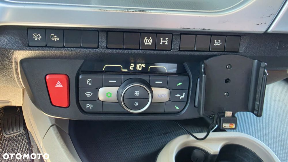 DAF ///XG+///480///2022///FULL LED/// VIRTUAL COCPIT///KLIMATYZACJA  POSTOJOWA///ZABUDOWY  MIĘDZYOSIOWE///STAN BARDZO DOBRY - 34