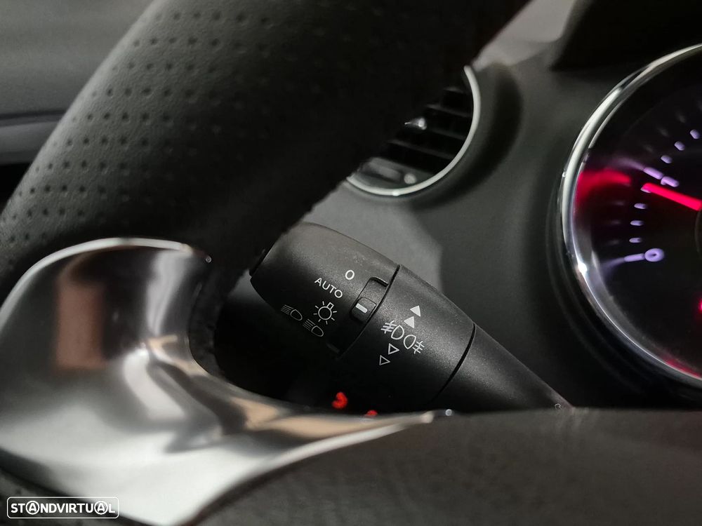 Peugeot 3008 1.6 HDi Style - 25