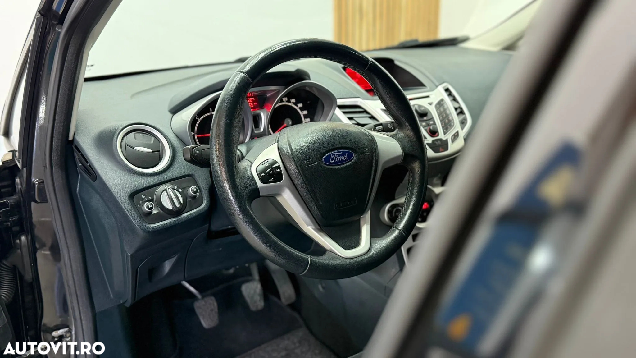 Ford Fiesta 1.6 TDCi Titanium - 22