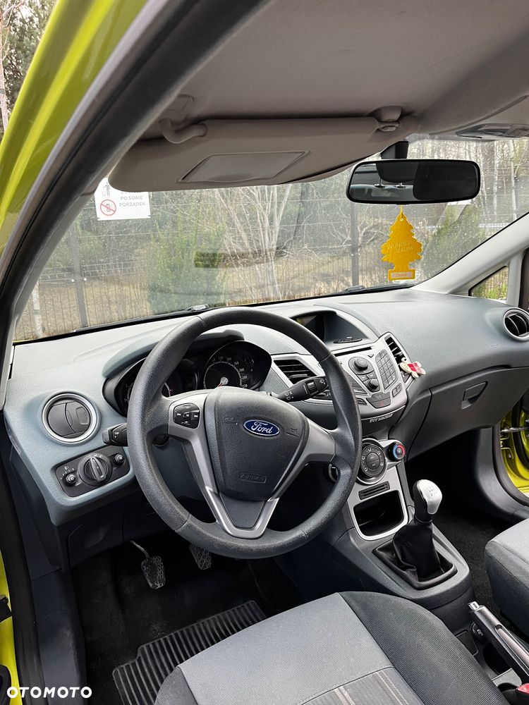 Ford Fiesta 1.25 Trend - 13