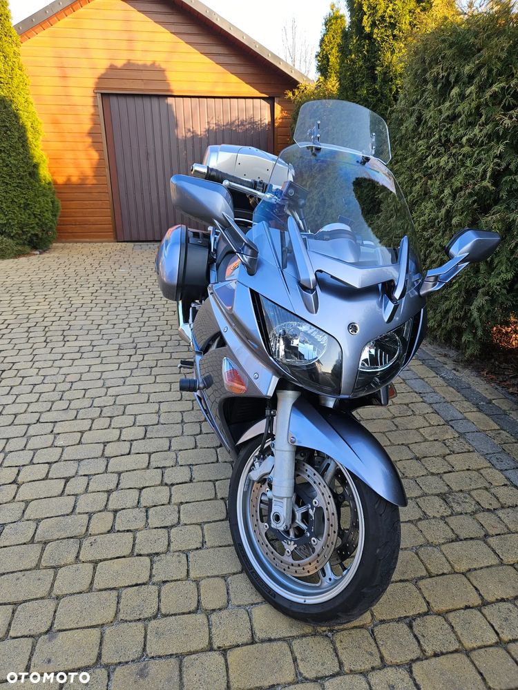 Yamaha FJR - 2