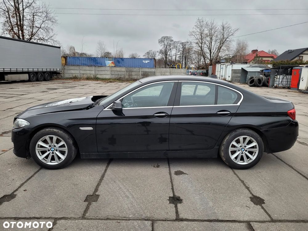 BMW Seria 5 525d xDrive Luxury Line - 12