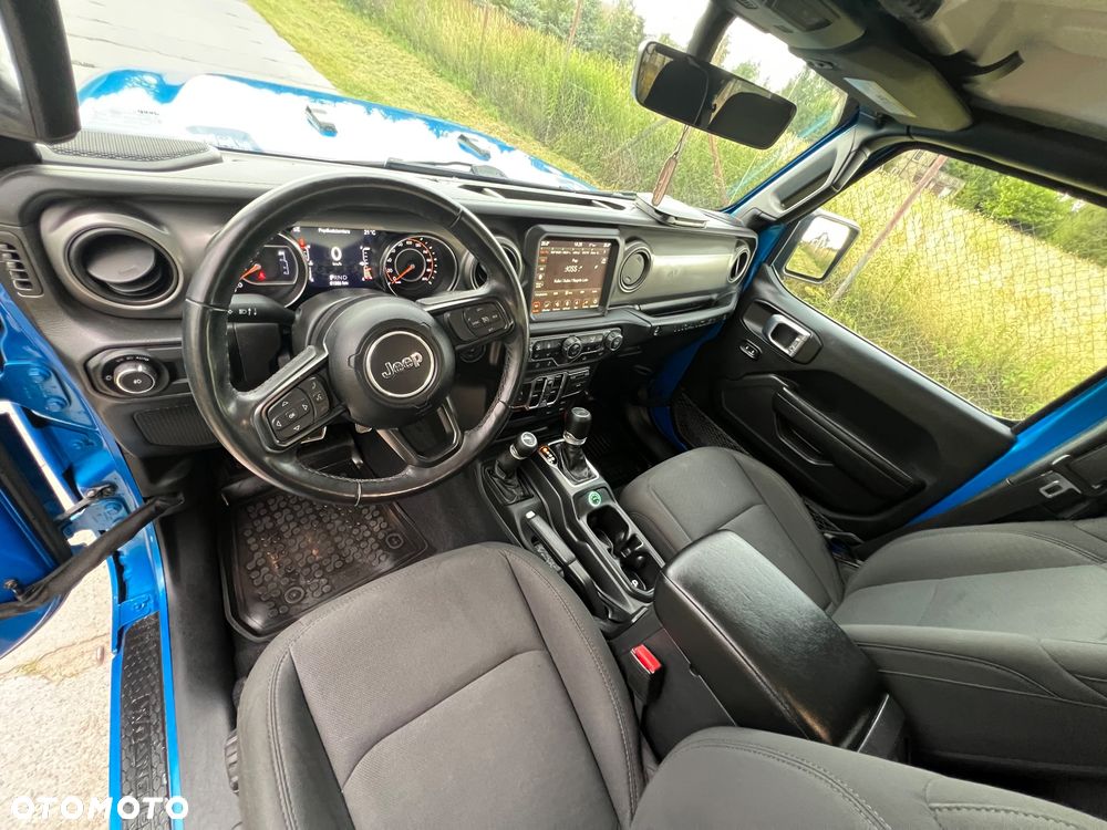 Jeep Wrangler - 18