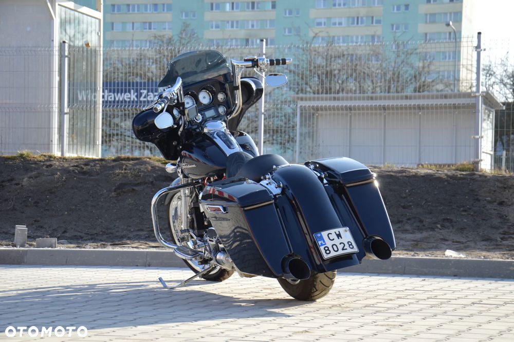 Harley-Davidson Touring Street Glide - 2