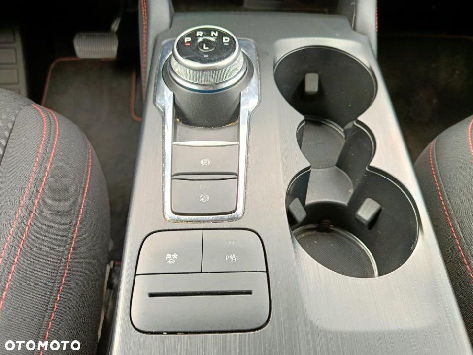 Ford Kuga - 17