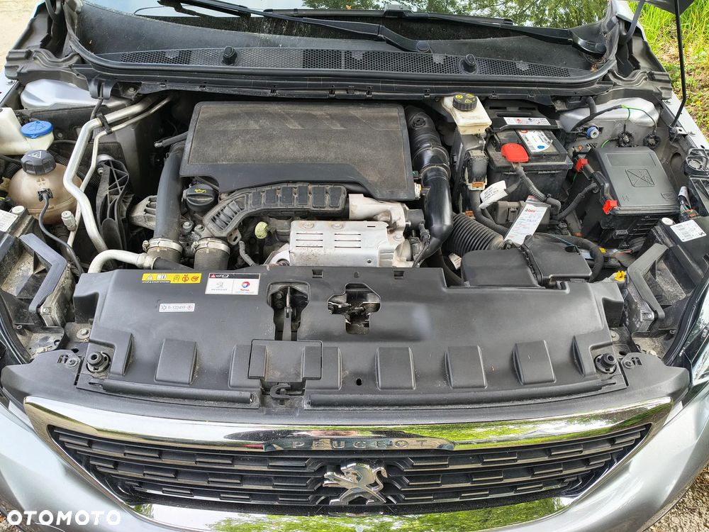 Peugeot 308 1.2 PureTech GPF Allure Pack S&S EAT8 - 23