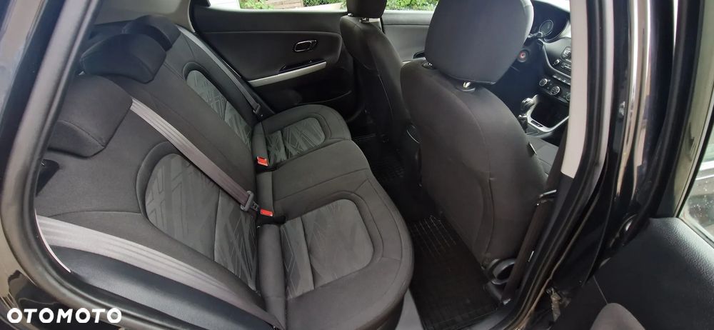 Kia Ceed 1.6 CRDi Spirit - 31