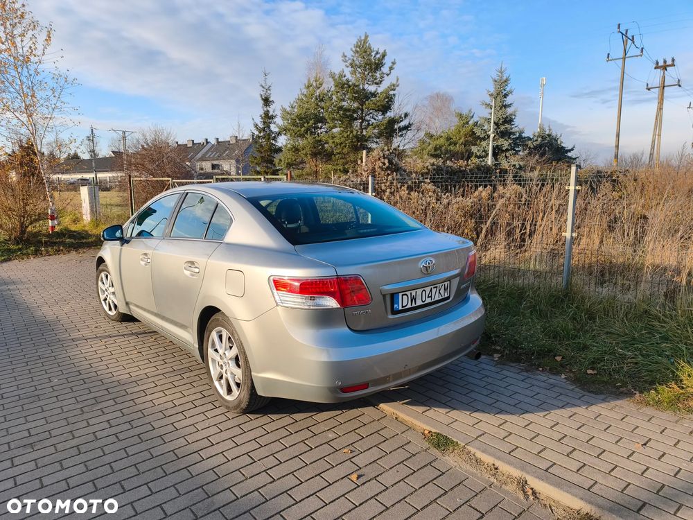 Toyota Avensis 2.0 Sol plus - 6