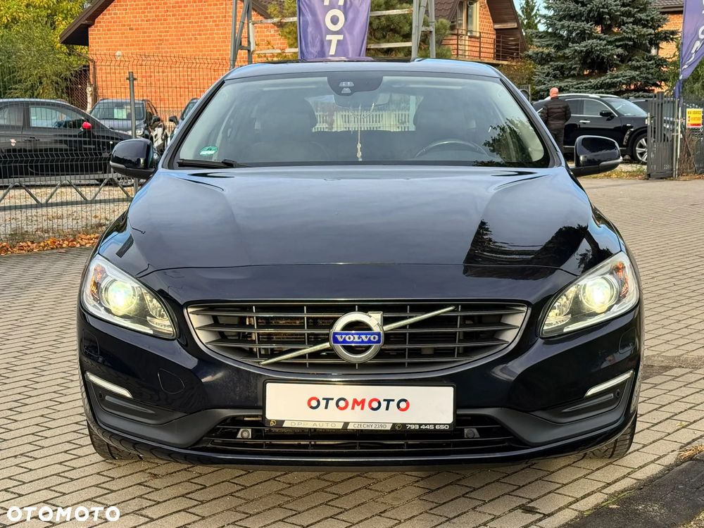 Volvo V60 D4 Geartronic Momentum - 16