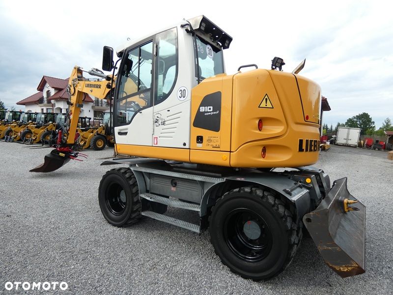 Liebherr A910 Compact ze Szwecji / ROTOTILT ZE SZCZYPCAMI / Super Stan / - 8
