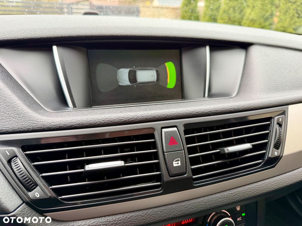 BMW X1 xDrive18d Sport Line - 23