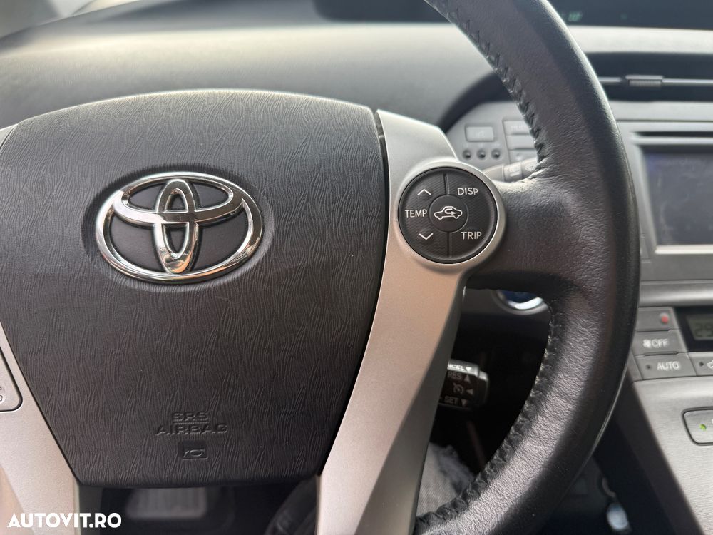 Toyota Prius (Hybrid) Luna - 7