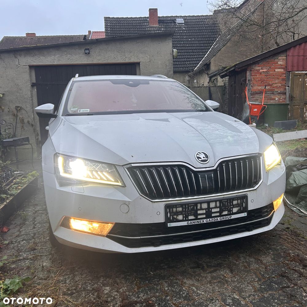 Skoda Superb 2.0 TDI 4x4 L&K DSG - 1