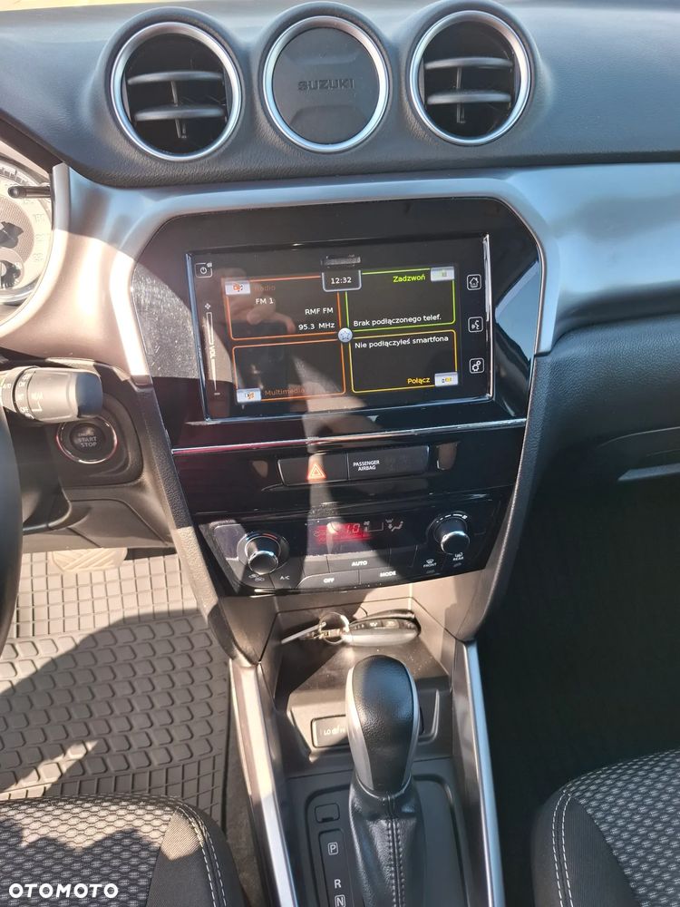 Suzuki Vitara 1.4 Boosterjet SHVS Premium 2WD - 23