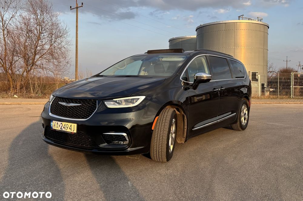Chrysler Pacifica - 2