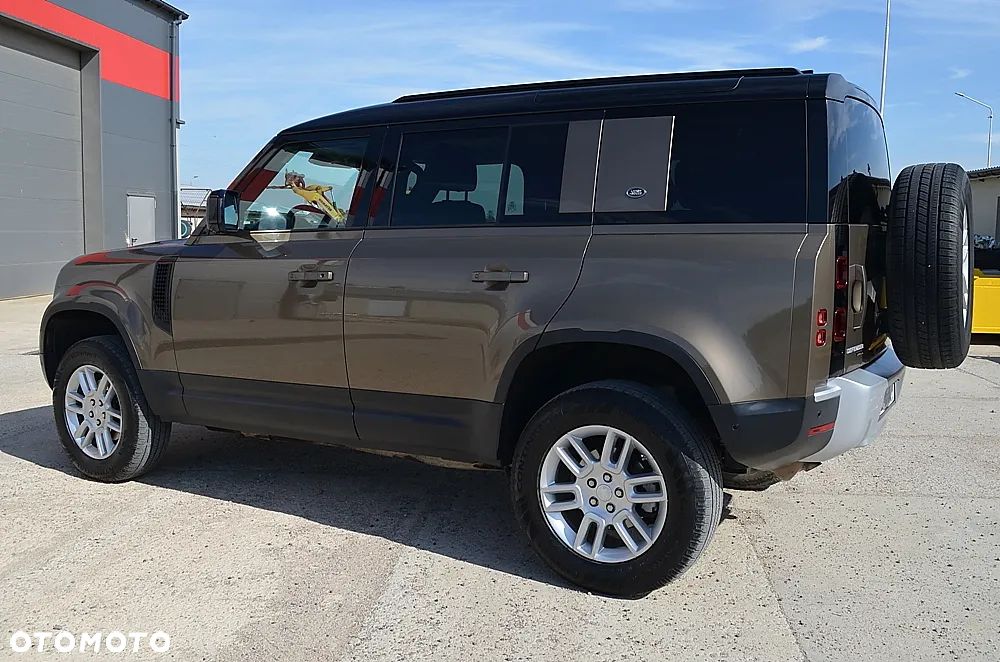 Land Rover Defender 2.0 D240 S - 3