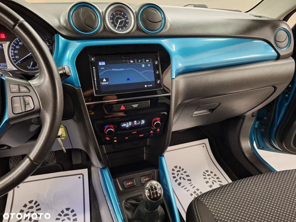 Suzuki Vitara 1.6 Premium 2WD - 33