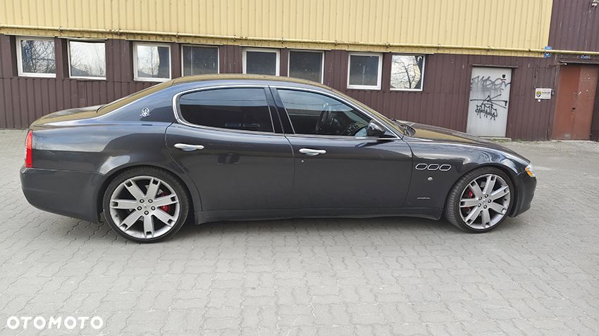 Maserati Quattroporte - 2