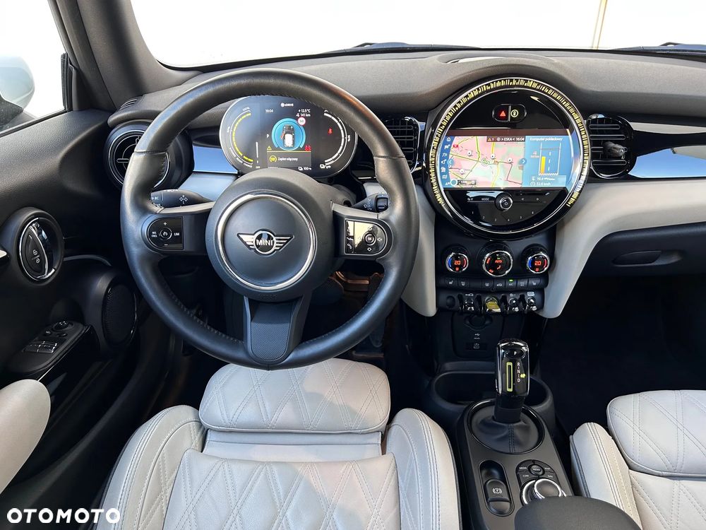 MINI Cooper SE - 8
