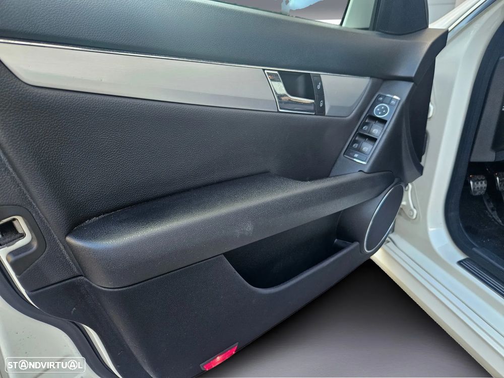 Mercedes-Benz C 220 CDi Avantgarde BE - 26