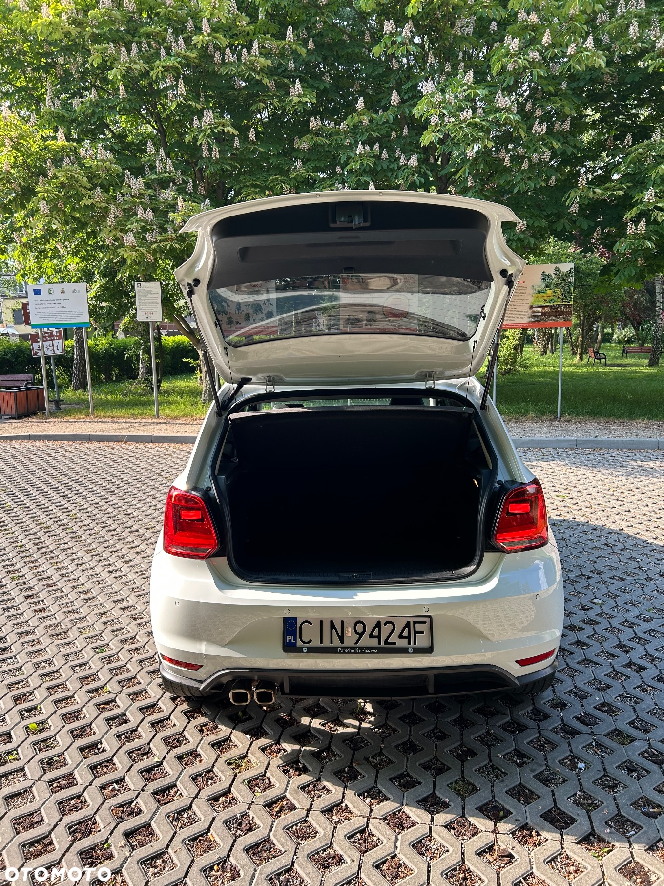 Volkswagen Polo 1.4 TDI BlueMotion - 4