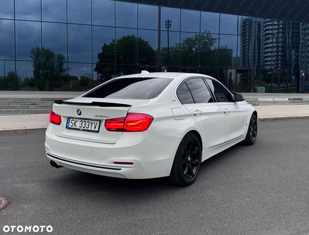 BMW Seria 3 330e iPerformance Sport Line - 4