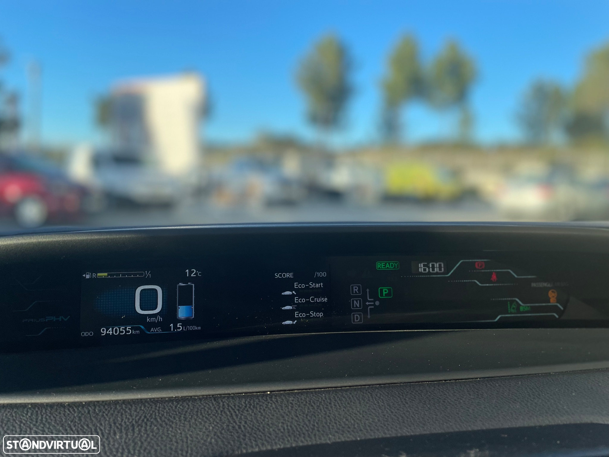 Toyota Prius 1.8 Plug-In Luxury Pele - 8