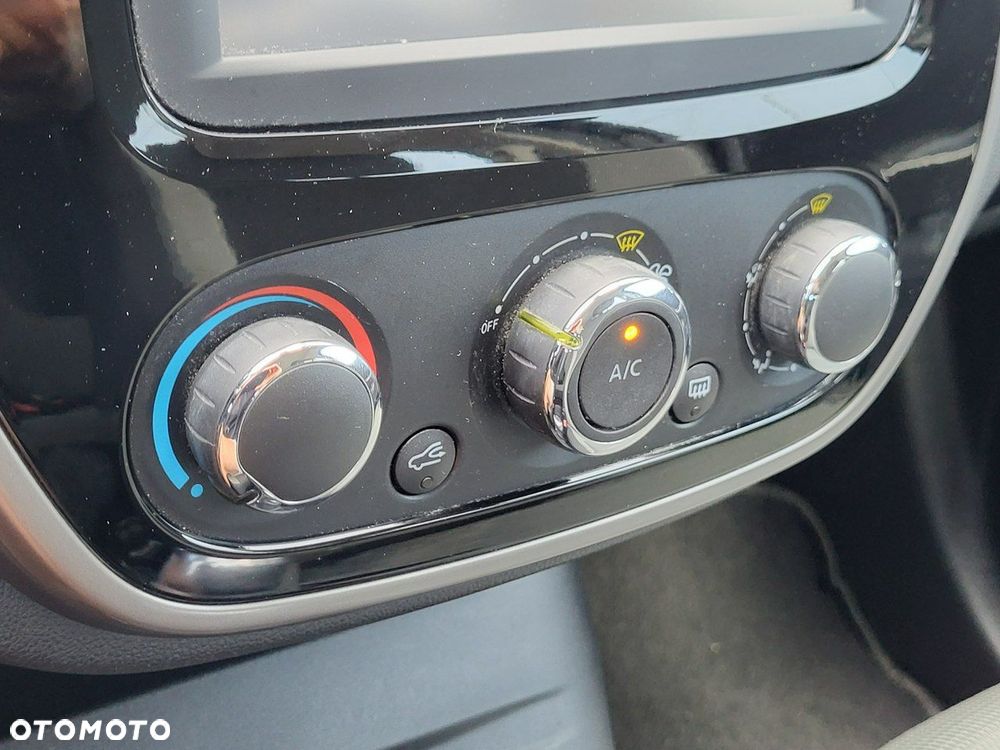 Renault Captur - 32