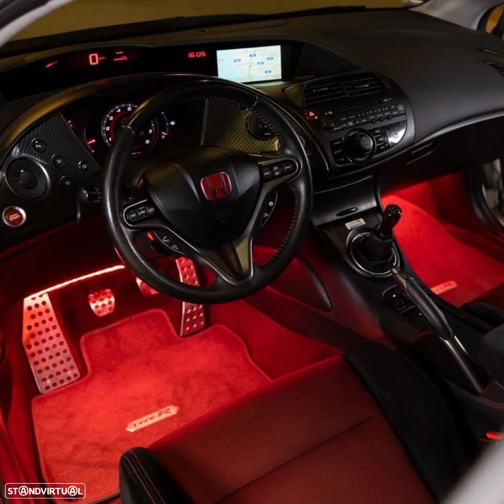 Honda Civic 2.0 i-VTEC Type R Championship White Edition - 4