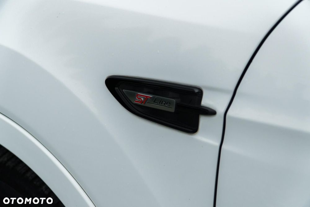 Ford Kuga - 38