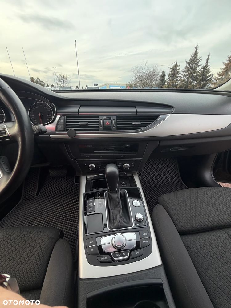 Audi A6 Avant - 16