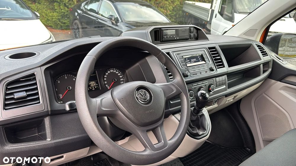 Volkswagen Transporter - 12