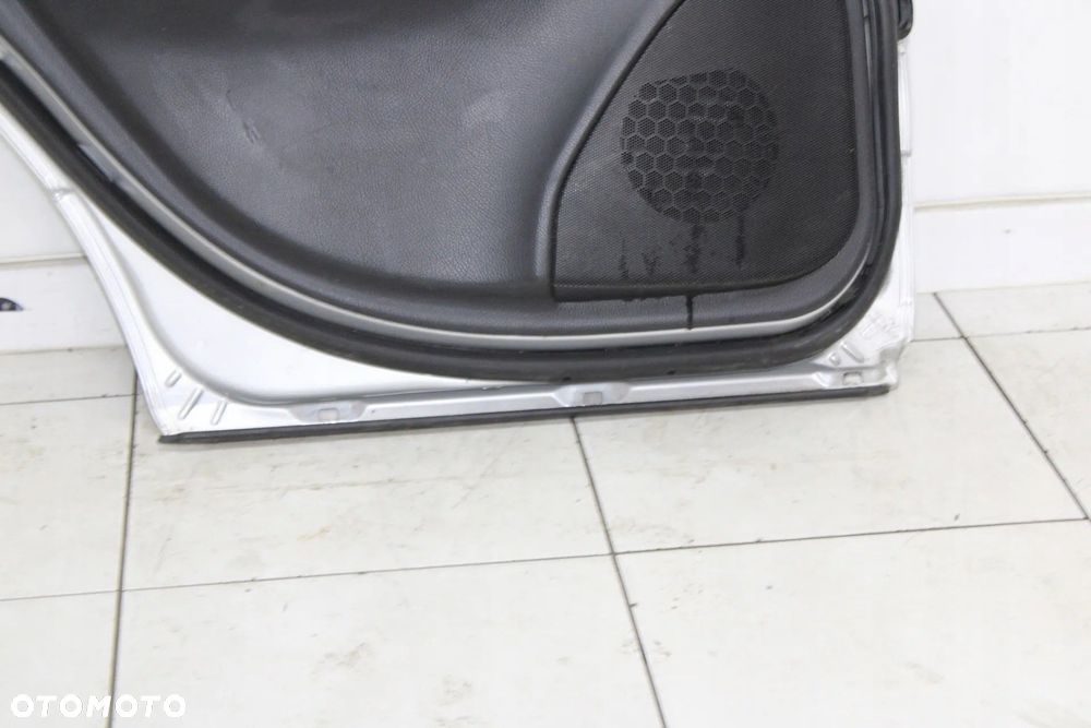 DRZWI LEWE TYLNE LEWY TYŁ MERCEDES-BENZ C KLASA W203 KOMBI 2000R- 775 - 9
