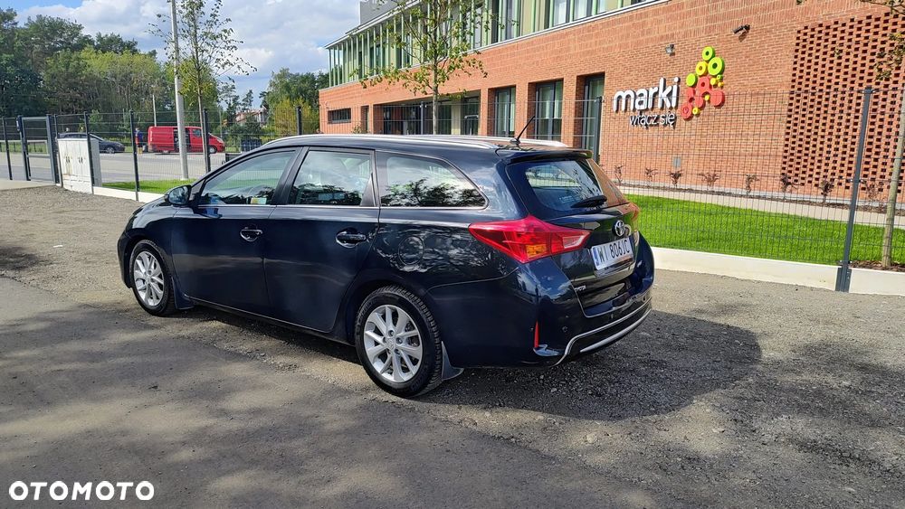 Toyota Auris 1.4 D-4D Premium Comfort - 9