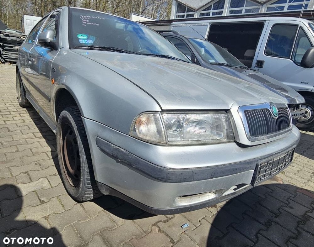 Skoda Octavia (1999r) 1,6 B 74 kW / 100 KM - 12