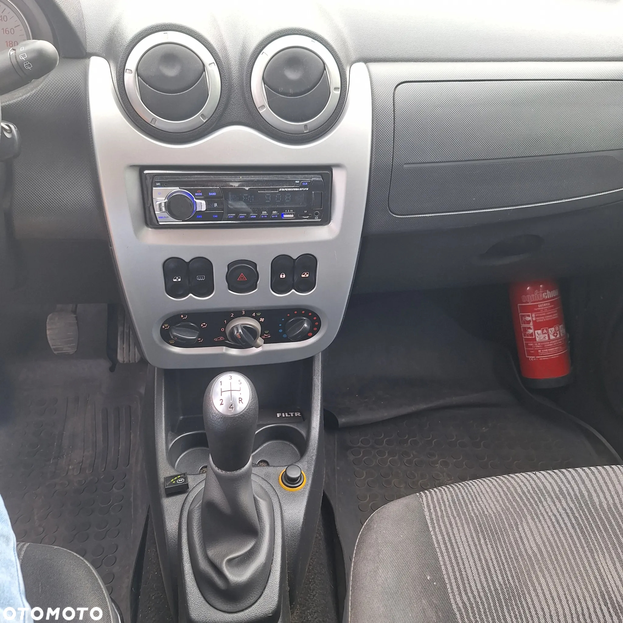 Dacia Sandero 1.4 MPI - 5