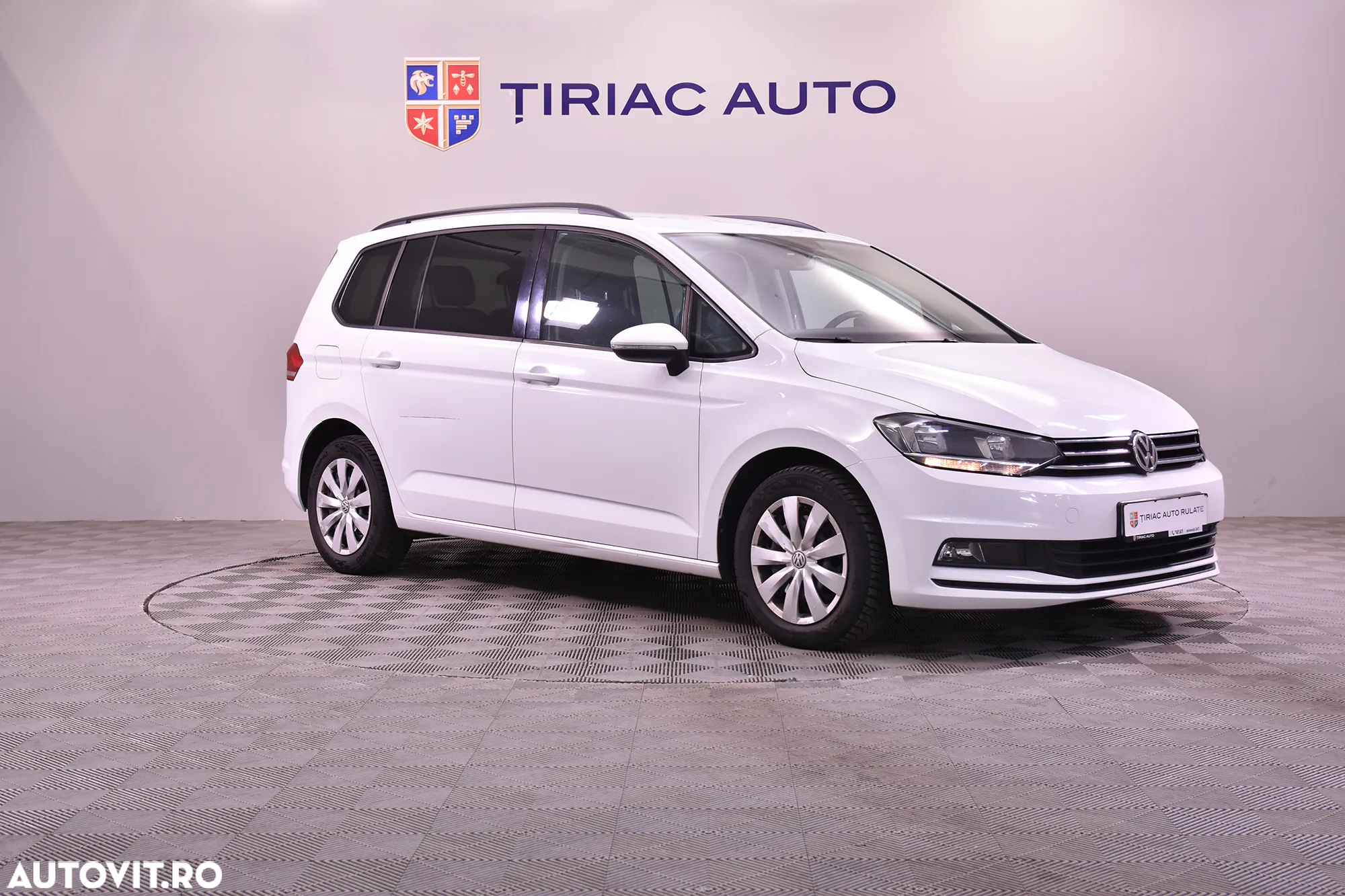 Volkswagen Touran - 7
